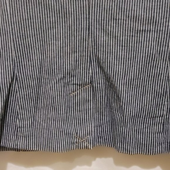 L.O.G.G. By H & M - Blazer Blue and White Stripes  with Revers Collar Pre Owned - Picture 9 of 11